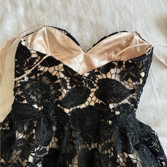 Dave and Johnny studded black lace and tulle cocktail dress - Picture 4 of 9